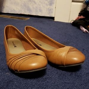 Cognac flats